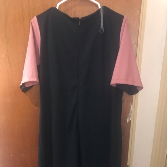 Dress - Picture 3 of 7